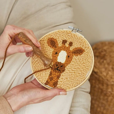 Punch Needle készlet - George zsiráf