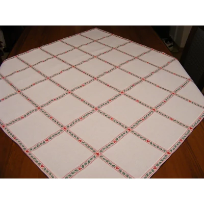 Keresztszemesen hímezhető karácsonyi terítő 90x90 -Zöld
