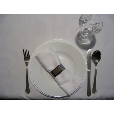 Hímezhető kongrébetétes terítő 90x90 - szíves,fehér színű