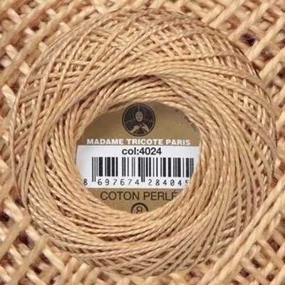 Perlé hímző gyöngyfonal 4024