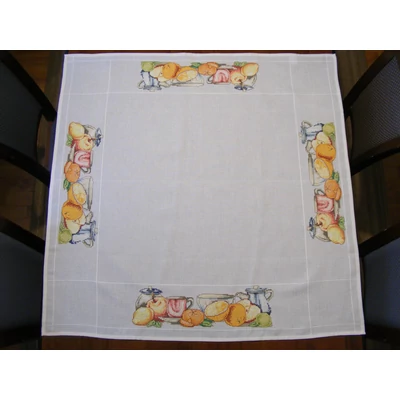 Hímzett fehér terítő