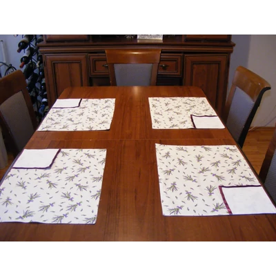 Hímezhető tányéralátét-levendulás-padlizsánlila szegéllyel