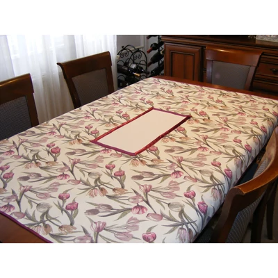 Hímezhető tulipános terítő 140x100