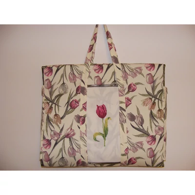 Hímzett napozó táska-tulipános