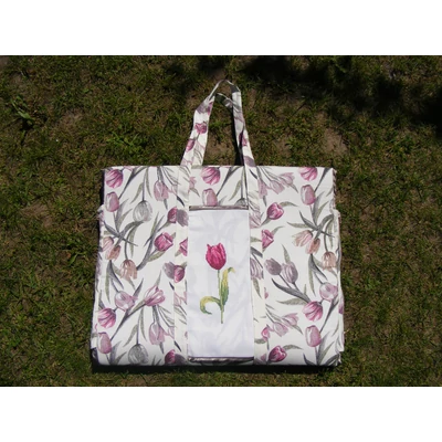 Hímzett napozó táska-tulipános