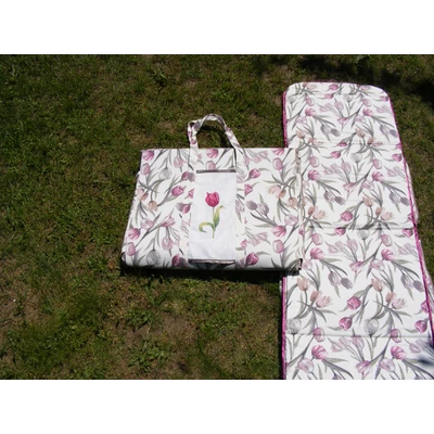 Hímzett napozó táska-tulipános